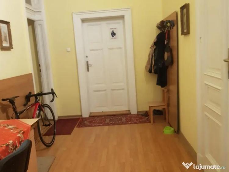 Apartament cu 2 camere semidecomandat, mobilat în Ultracentral