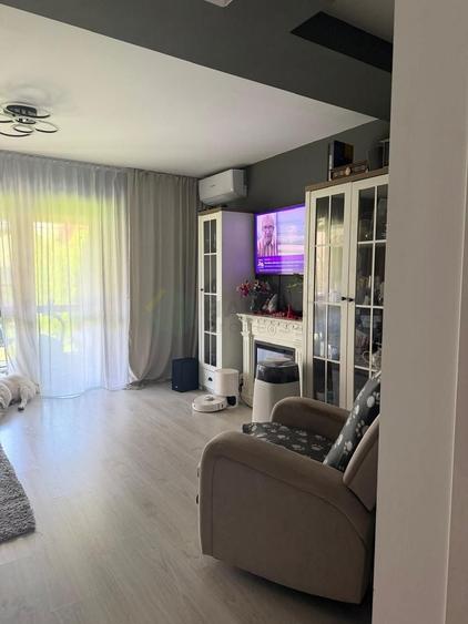 Casă individuală cu 4 camere cu Canalizare în Sud