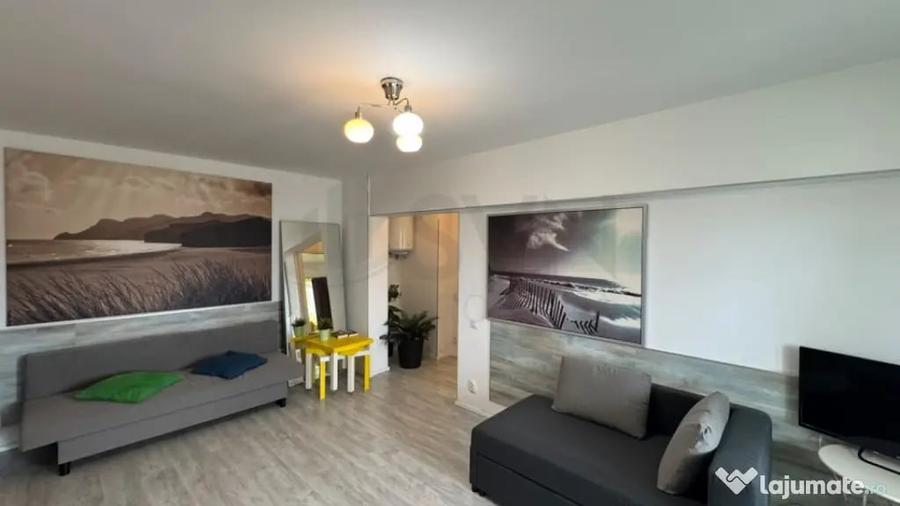 Apartament cu 3 camere semidecomandat în Ștefan cel Mare