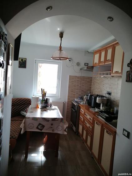 Apartament cu 2 camere decomandat în Pucioasa