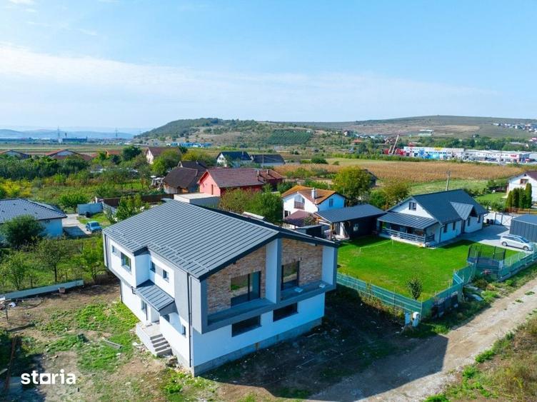 Casă cu 4 camere cu Teren 300 Mp în Jucu