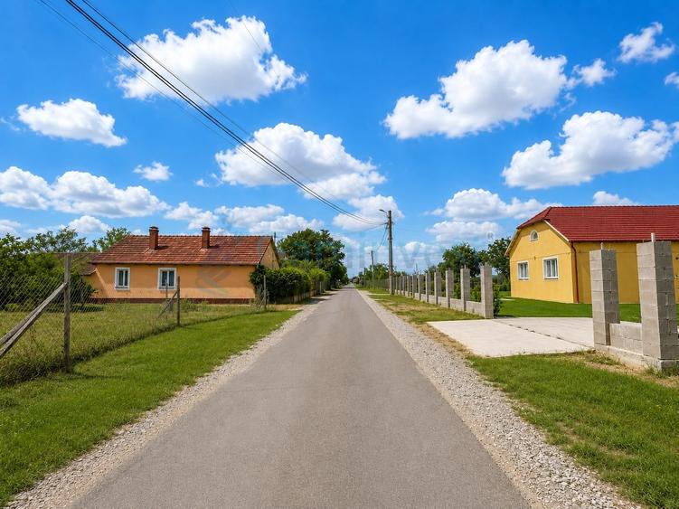 Teren intravilan de vanzare in Fughiu - 2