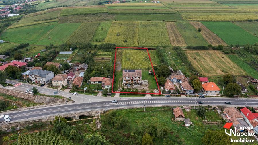 Casă individuală cu 10 camere cu Garaj în Iclod