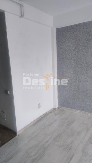 Vand apartament 2 camere 55000 euro+loc de parcare inclus - 2