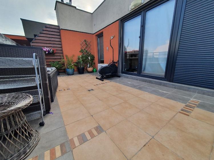 Proprietar,vand ap 2 camere,nedecomandat46mp,terasa 20,bl Iris Torontalului,et 8 - 5