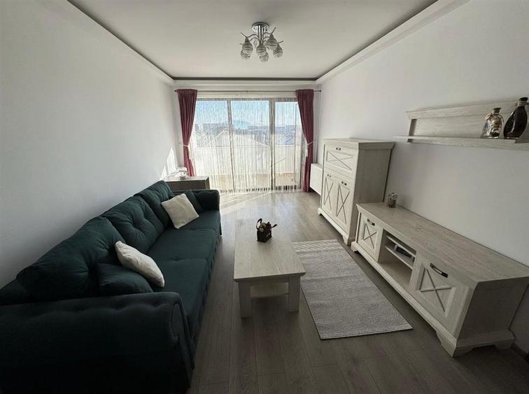 Apartament 2 camere, zona Tractorul - 1