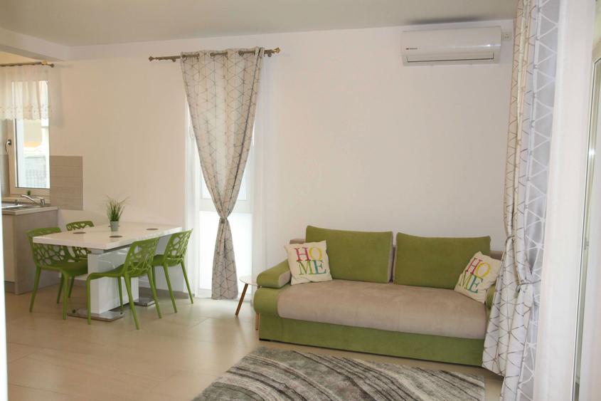Inchiriez apartament cu 2 camere cu curte proprie - 4