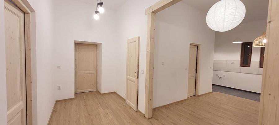 De vânzare apartament 3 camere, renovat, zonă semicentrală - 3