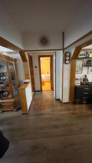 Apartament 3 camere de vanzare, situat in zona Tomis II - Constanta - 11