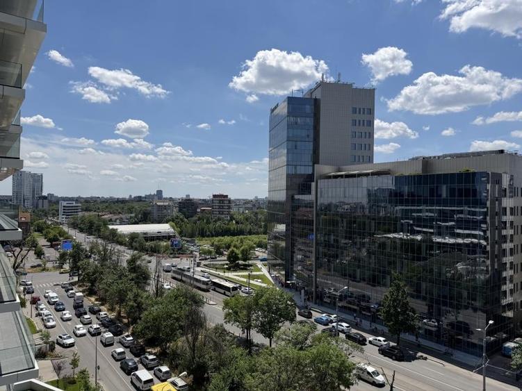 Apartament cu 4 camere decomandat în Floreasca