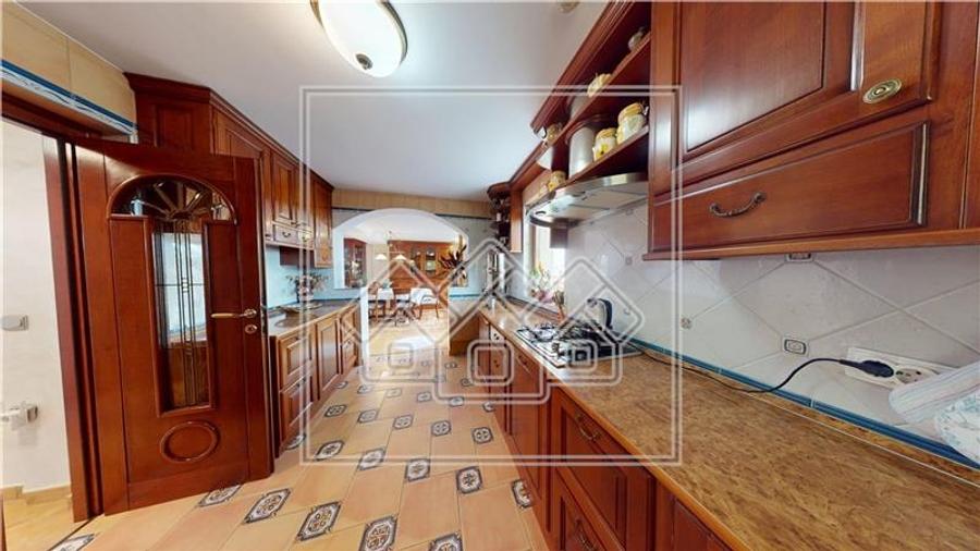 Casa de vanzare in Sibiu - individuala - 278 mp utili - - 4