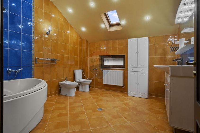 Casă / Vilă cu 6 camere de închiriat în zona Nord - 25