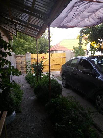 Casă cu 3 camere cu Teren 1439 Mp în Central