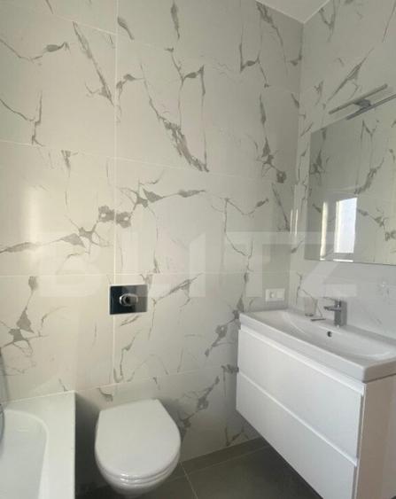 Casa spa?ioasa de vanzare, cu 4 camere, 120 mp, zona Unir - 10