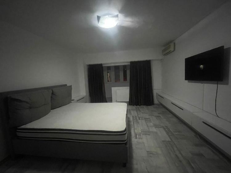 Garsoniera Mall Vitan, mobilată si utilată modern, renovată, curată, libera - 1