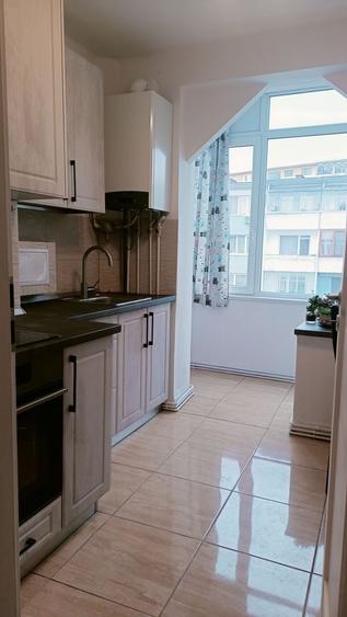 Apartament de închiriat – 3 camere, Piața Mihai Viteazu - 2