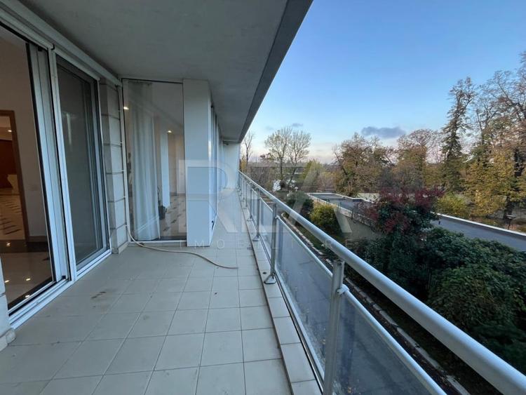 Apartament 4 camere  Resedinta - 27