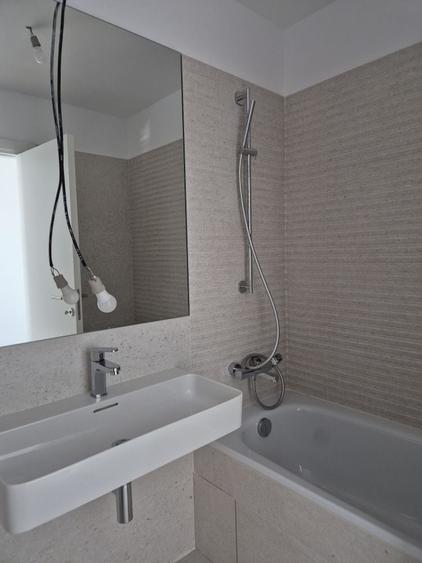 DIRECT PROPRIETAR - 3 CAM cu PARCARE si BOXA - PROMENADA MALL - 4