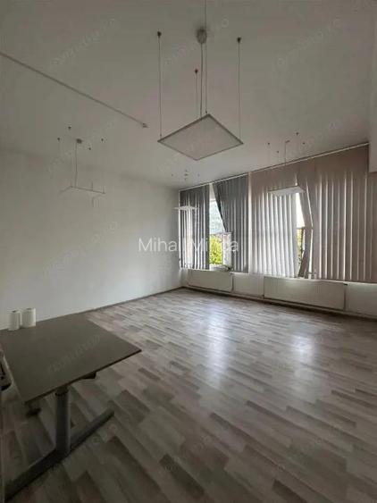 Spa?iu Birouri - Doi Coco?i, Pite?ti, 42 mp, Utilita?i incluse Spa?iu Birouri - Doi Coco?i, Pite?ti, 42 mp, Utilita?i incluse