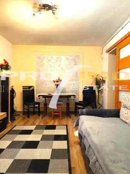 Tomis Nord apartament 3 camere decomandat etaj 2