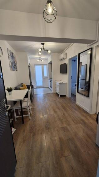 Apartament cu 2 camere semidecomandat în Sud