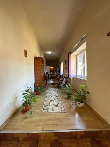 Casa Solida, pentru Familie extinsa, cu Gradina si Teren, Doclin - 13