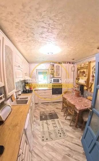 Apartament cu 4 camere - decomandat/ etajul 3/ 80mp/ Piața Dacia - 5