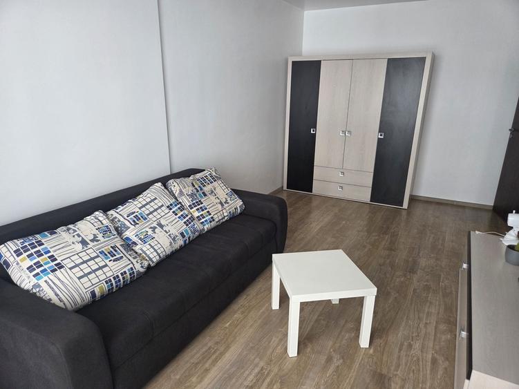 Garsonieră decomandată în Runcu