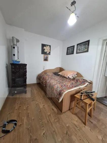 Casa la sol, 158 mp teren, deschidere la strada principala - 1