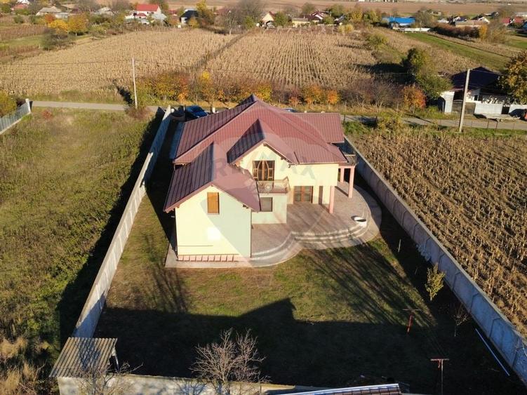 Casă / Vilă de vânzare cu 5 camere – Cartierul Nou, Sascut - 29