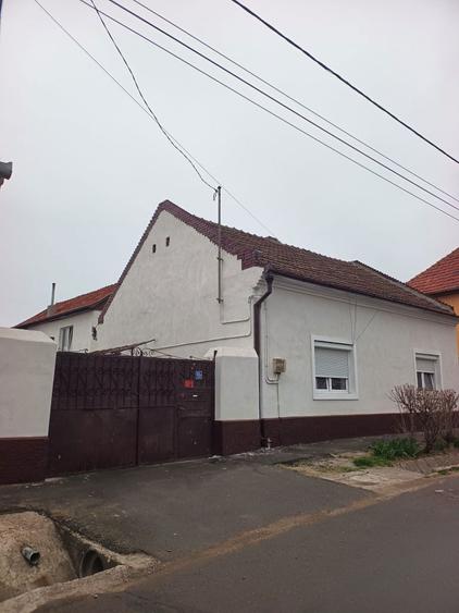 Vand casa cartierul episcopia - 1