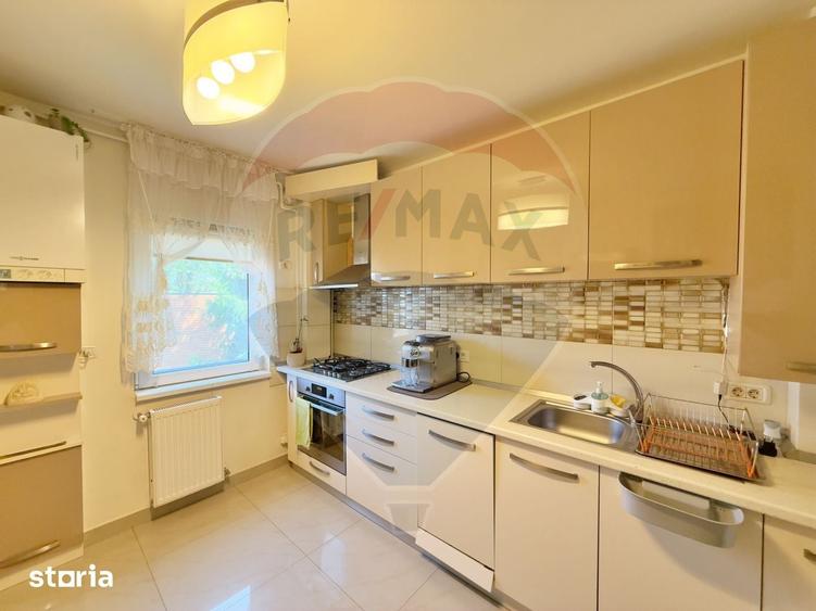 Apartament cu 4 camere semidecomandat în Central