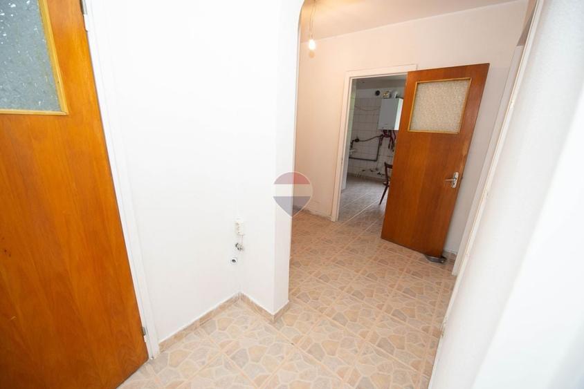 Apartament cu 3 camere decomandat în Politehnica