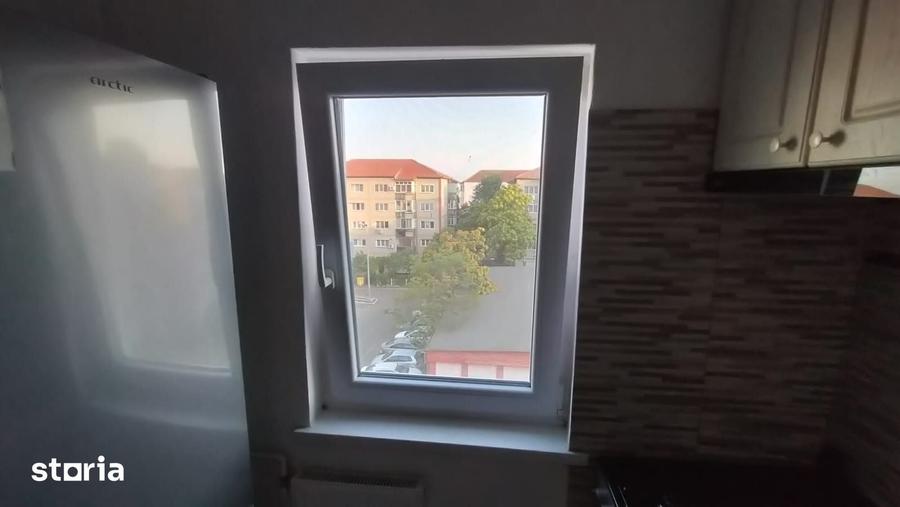 Garsonieră în Girocului