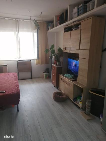 Berzei, garsoniera, etaj 1 - 3