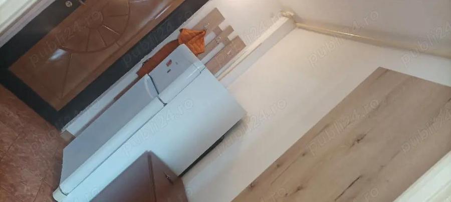 Inchiriez garsoniera in zona centrala Bloc Turn Unic 220 Euro - 4