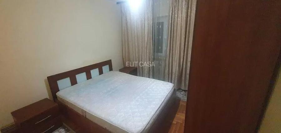 Apartament cu 3 camere - zona Pacurari - Petru Poni