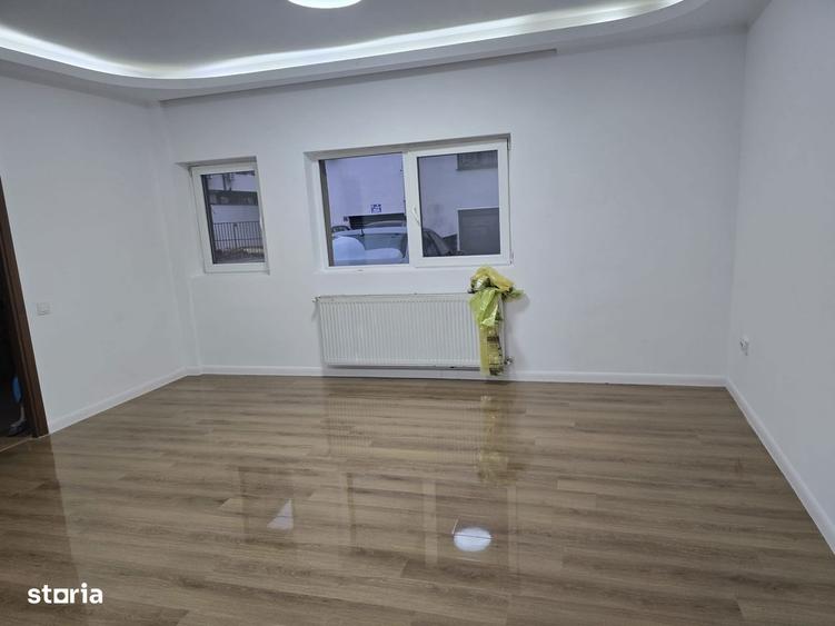 Garsoniera spatioasa cu bucatarie separata, parter an 2011 - 3