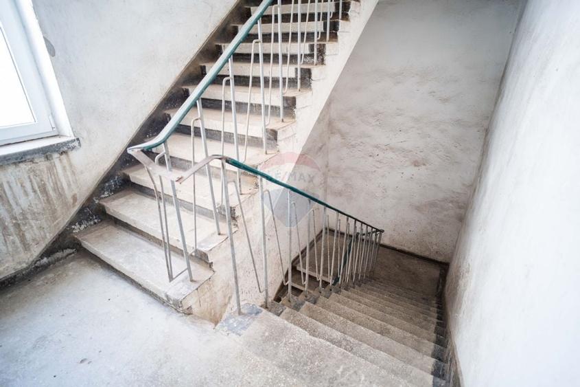 Spatiu Industrial de Inchiriat intre 1.140 - 4.623mp - Husi - E581 - 9