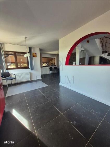 Duplex 5 Camere - Zona Linistita - Toate Utilitatile - Gata De Mutat - 18