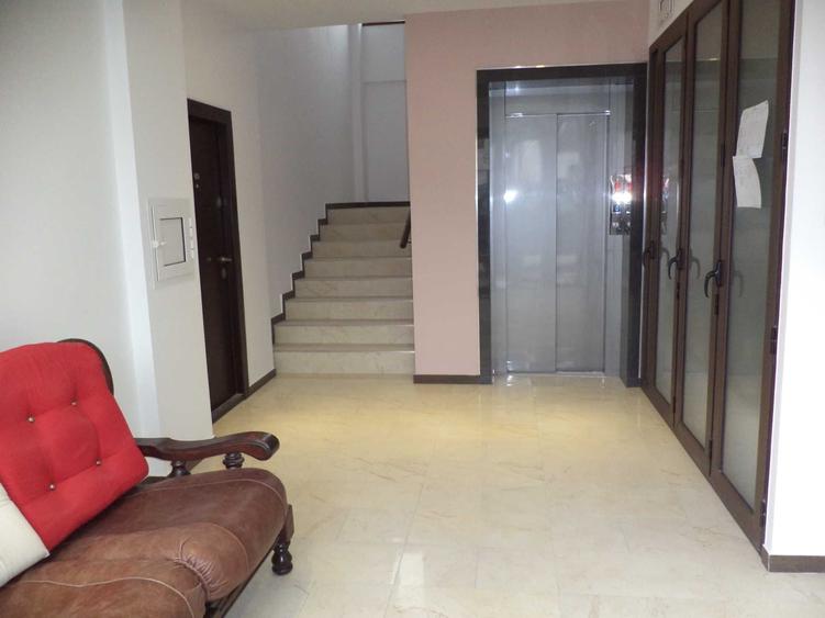 Apartament cu 2 camere semidecomandat în Liteni