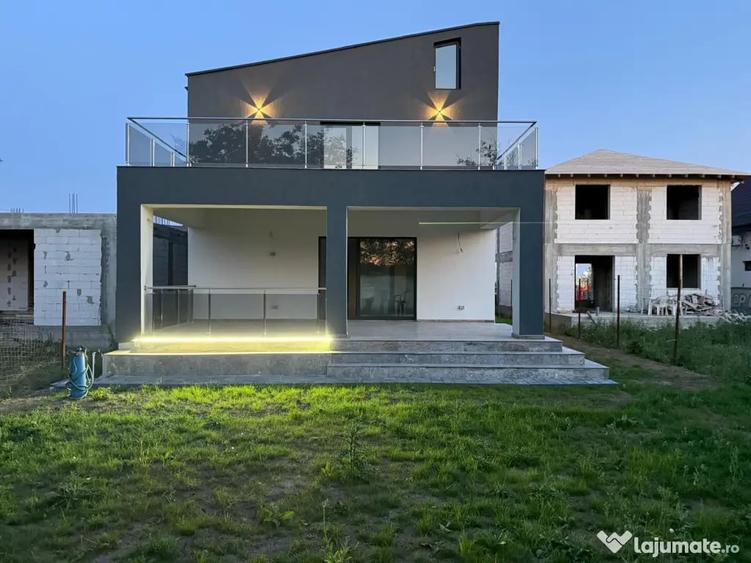 Casă cu 7 camere în Central