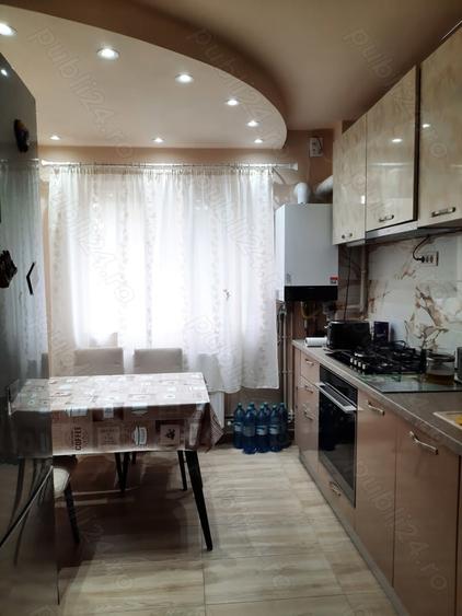 Apartament cu 4 camere decomandat în Micălaca