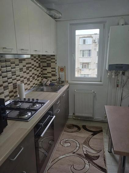 Apartament cu 2 camere semidecomandat în Mircea cel Bătrân