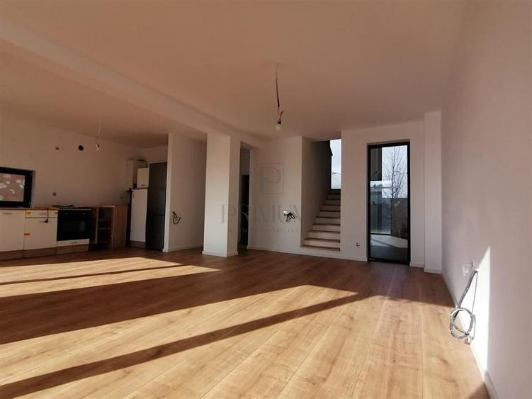 Duplex cu 4 camere cu Teren 280 Mp în Moșnița Nouă