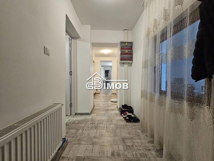 Casă individuală cu 4 camere cu Canalizare în Viișoara