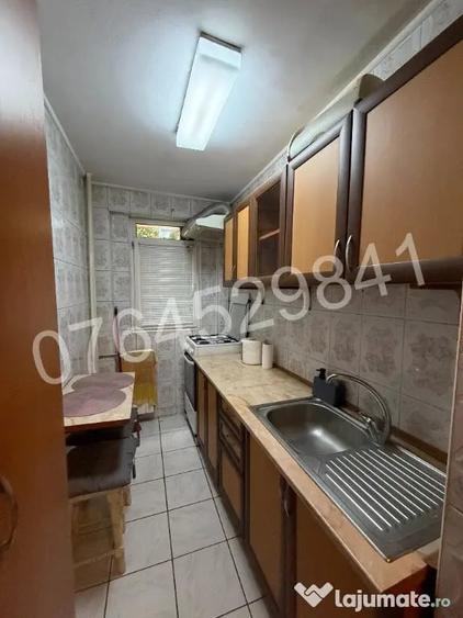 Apartament cu 2 camere decomandat în Lacul Tei