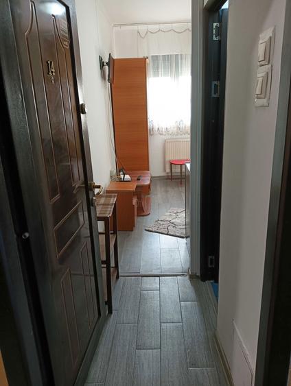 Garsonieră decomandată în Exterior Vest