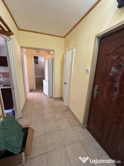 Apartament cu 2 camere decomandat în Buzaului