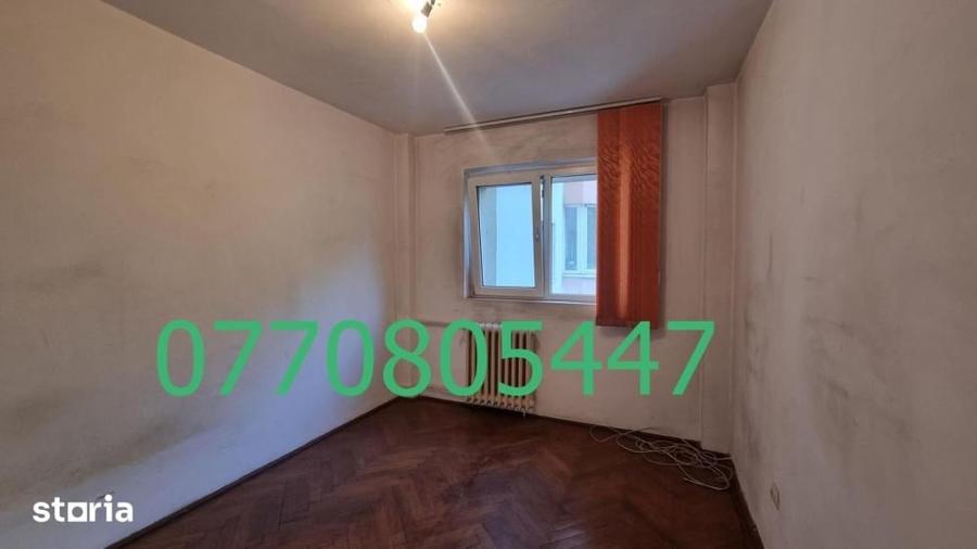 Apartament cu 4 camere în Moșilor